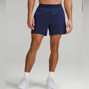 Lululemon Pacebreaker linerless short 5”